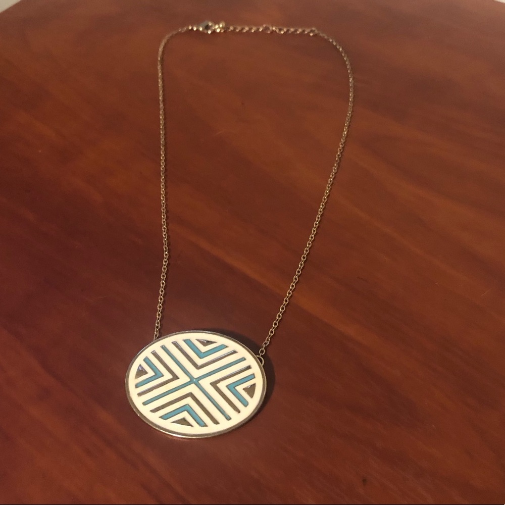 Design Pendant Necklace